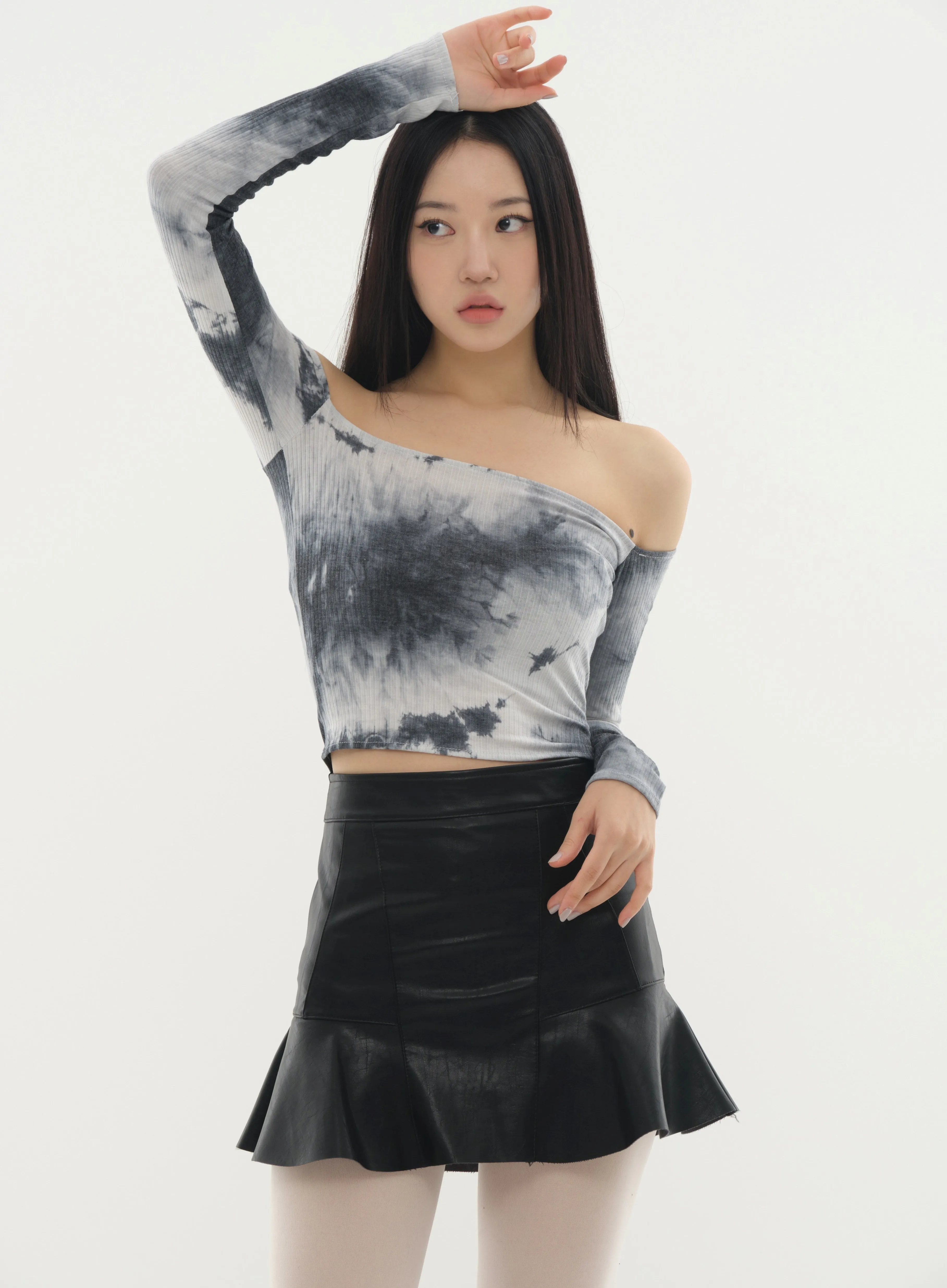 Faux Leather Flared Hem Mini Skirt #Original Kpop #1216142