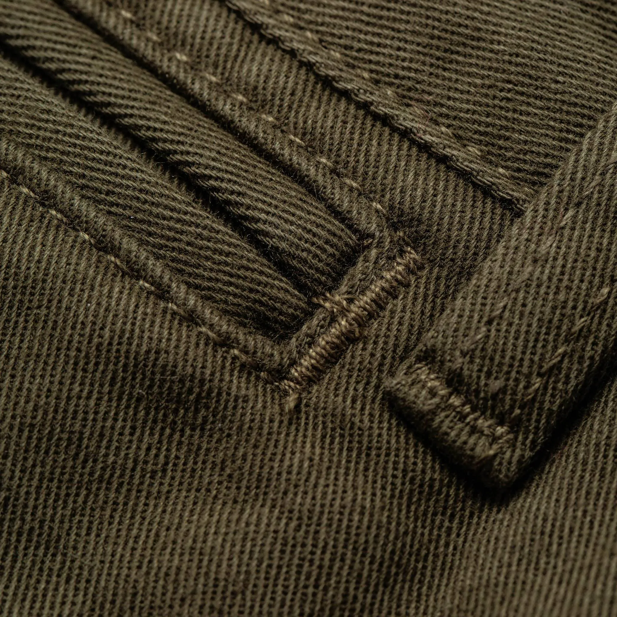 The Slim Chino in Organic Olive